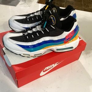 Nike Air Max 95 Windbreaker